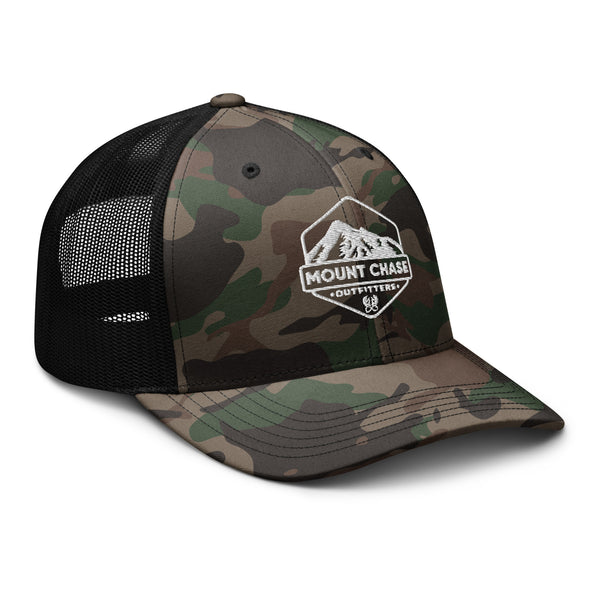 "Mount Chase Outfitters" Camouflage trucker hat z white logo